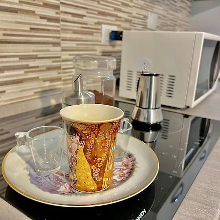 Metro-Apartment: Fabolous Flat 몬칼리에리 외부 사진